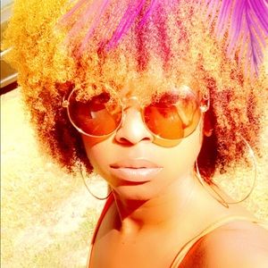 Meet your Posher, Nikki